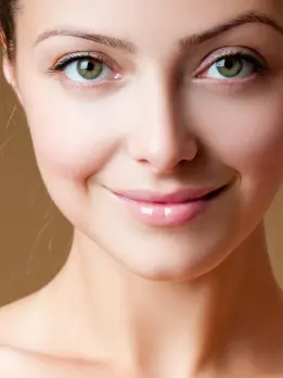 Make your under-eye skin glow and smooth with our specialized doctors and advanced treatments.