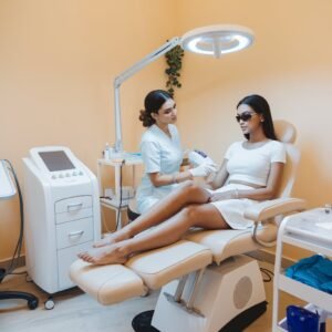 what is a skin care specialist